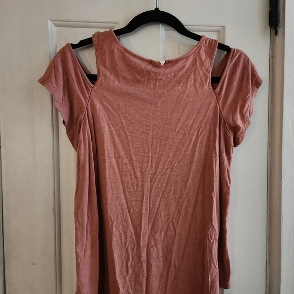 Pink Off the shoulder tank top - Picture 2 of 2